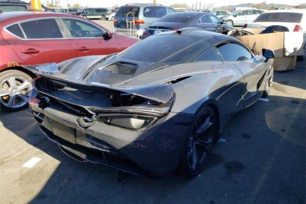 https://autogreeknews.gr/wp-content/uploads/2022/05/someone-thinks-this-crashed-mclaren-720s-is-worth-3.jpg