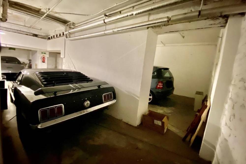 https://autogreeknews.gr/wp-content/uploads/2022/05/this-london-parking-space-costs-85000-you-have-to-1.jpg