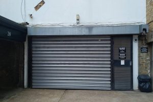 this-london-parking-space-costs-85000-you-have-to- (4)