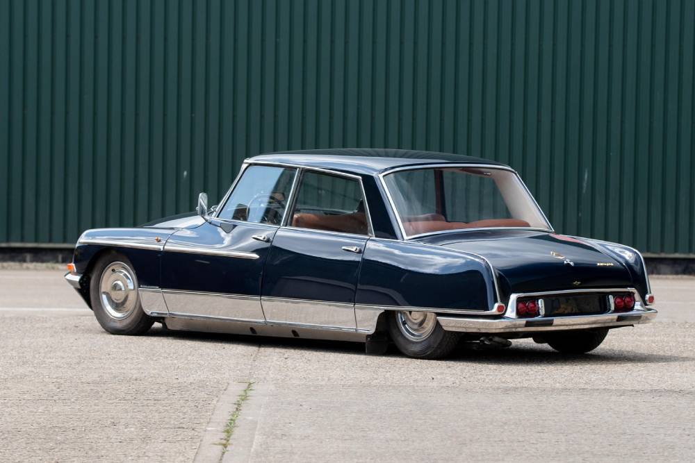 https://autogreeknews.gr/wp-content/uploads/2022/06/1969-Citroen-DS-21-Majesty-Saloon-3.jpg