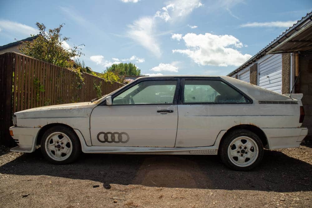 https://autogreeknews.gr/wp-content/uploads/2022/06/1982-Audi-Quattro-Turbo-barn-find-5.jpg