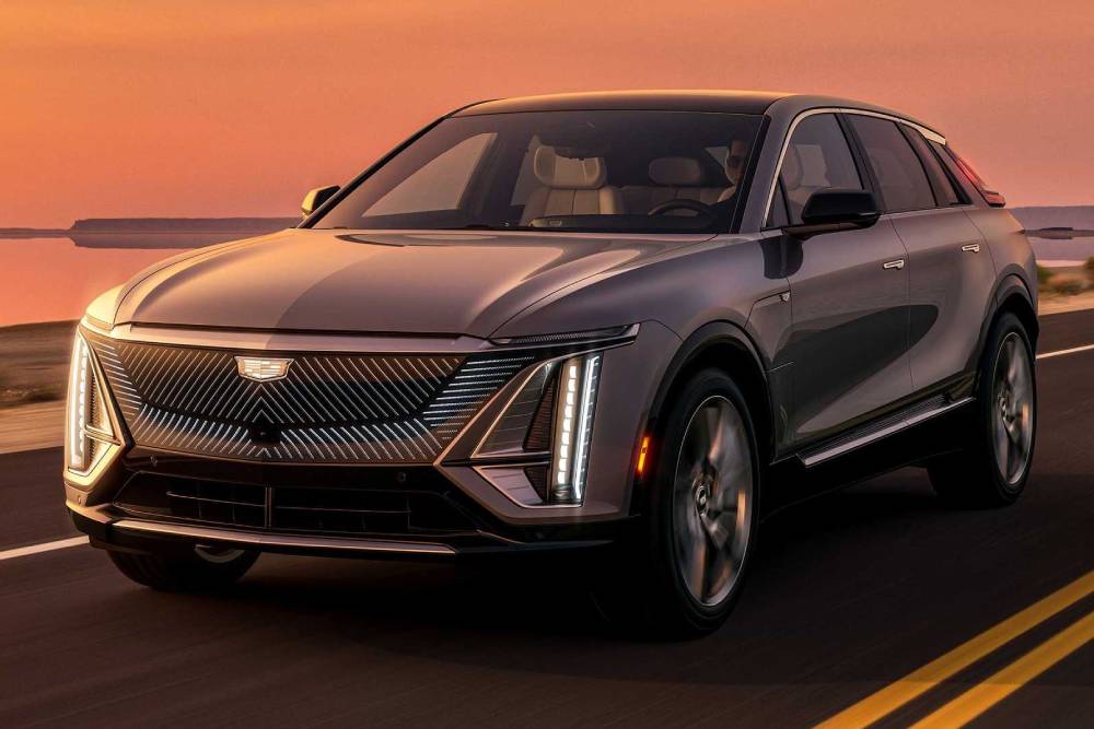 https://autogreeknews.gr/wp-content/uploads/2022/06/2023-cadillac-lyriq-exterior-1.jpg