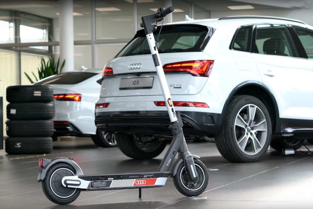 https://autogreeknews.gr/wp-content/uploads/2022/06/Audi-electric-kick-scooter_10.jpg