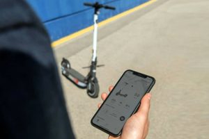 Audi-electric-kick-scooter_4