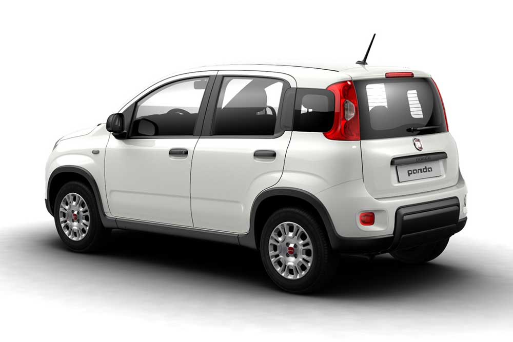 https://autogreeknews.gr/wp-content/uploads/2022/06/Fiat-Panda-1.0-Hybrid-Panda-1.jpg