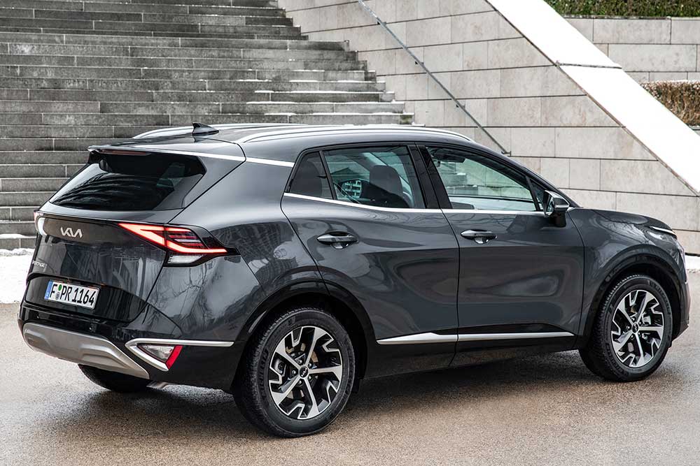 https://autogreeknews.gr/wp-content/uploads/2022/06/Kia-Sportage-new-8.jpg