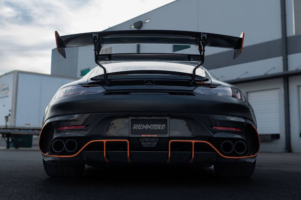 https://autogreeknews.gr/wp-content/uploads/2022/06/Mercedes-AMG-GT-Black-Series-Renntech-3.jpg