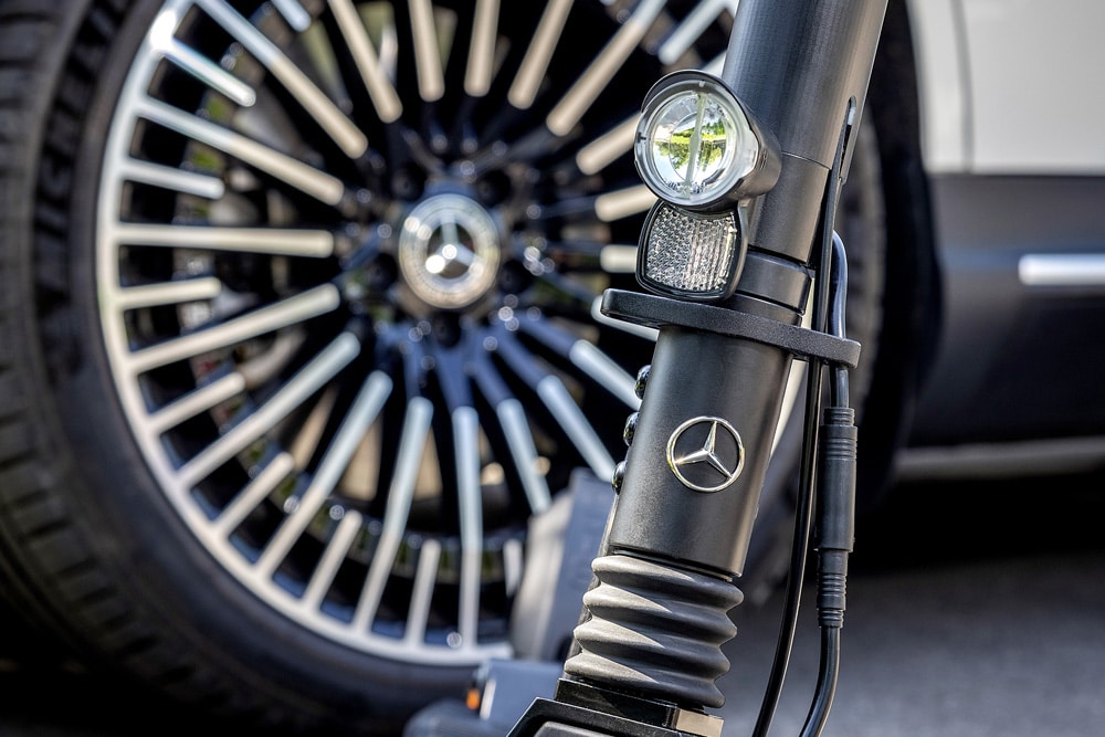 https://autogreeknews.gr/wp-content/uploads/2022/06/Mercedes-Benz-eScooter_2.jpg