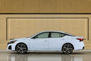 Nissan-Altima-2022-(13)