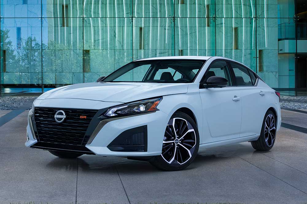 https://autogreeknews.gr/wp-content/uploads/2022/06/Nissan-Altima-2022-15.jpg