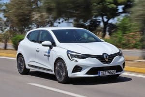 Renault-Clio-1.5-Blue-dCi-100-hp-(1)