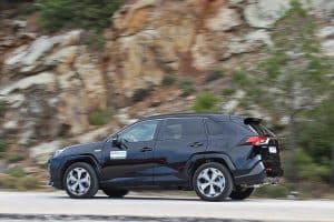 Suzuki Across Plug-in Hybrid (30)