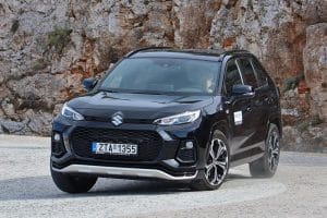 Suzuki Across Plug-in Hybrid (37)
