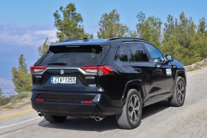 Suzuki Across Plug-in Hybrid (44)