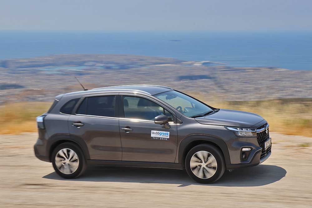 https://autogreeknews.gr/wp-content/uploads/2022/06/Suzuki-S-Cross-2WD-2022-3.jpg