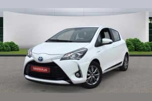 Toyota-Yaris-Hybrid-2018-(1)