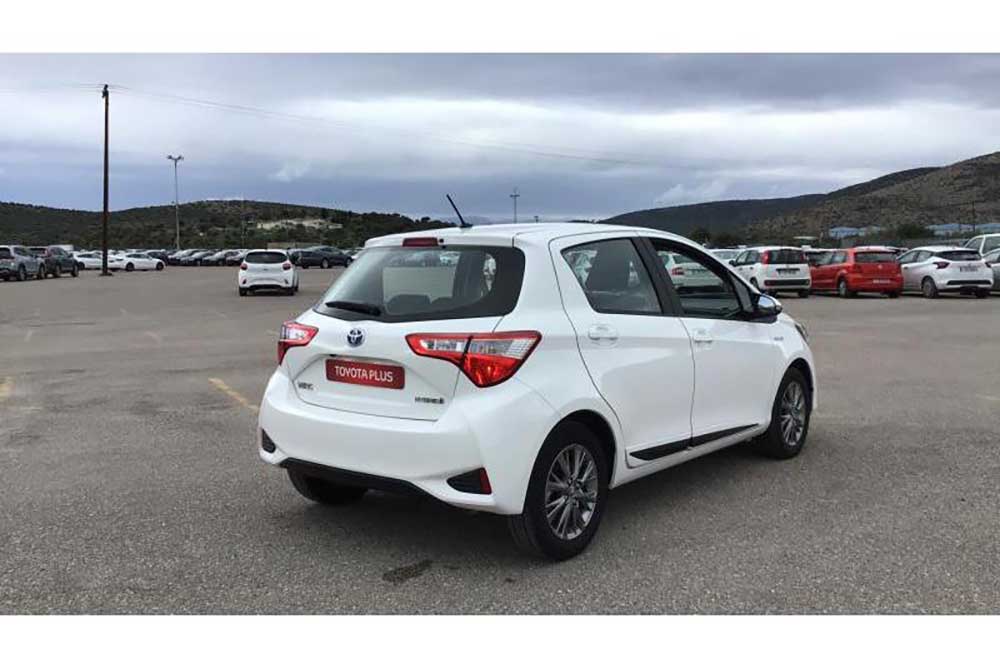 https://autogreeknews.gr/wp-content/uploads/2022/06/Toyota-Yaris-Hybrid-2018-3.jpg