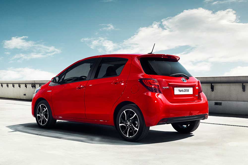 https://autogreeknews.gr/wp-content/uploads/2022/06/Toyota-Yaris-Hybris-2016-2.jpg