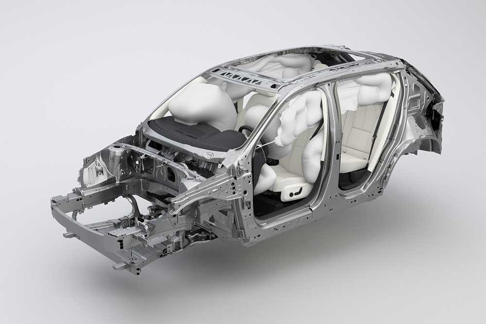 https://autogreeknews.gr/wp-content/uploads/2022/06/Volvo_XC40_Recharge_P8_Safety_Cage.jpg
