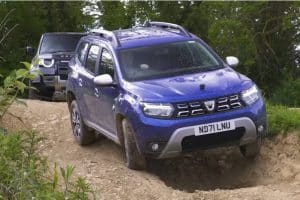 dacia duster vs land rover defender 02