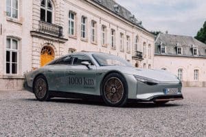 mercedes-vision-eqxx-747-mile-drive (2)