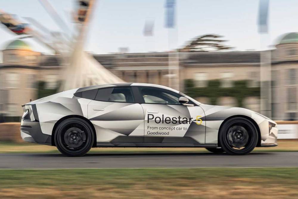 https://autogreeknews.gr/wp-content/uploads/2022/06/polestar-5-prototype-at-the-2022-goodwood-festival-2.jpg