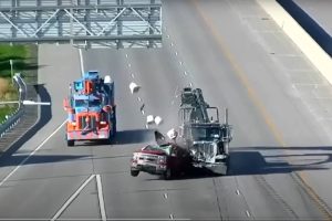 truck hits pick up 02