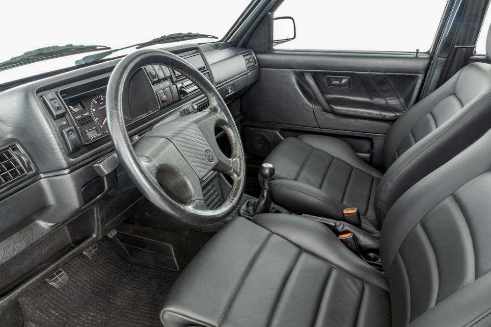 https://autogreeknews.gr/wp-content/uploads/2022/07/1989-Volkswagen-VW-Golf-G60-Limited-00011.jpg