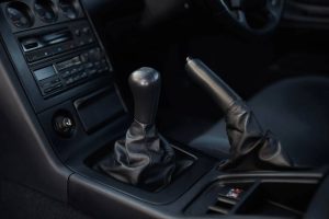 1995-Nissan-Skyline-R33-13