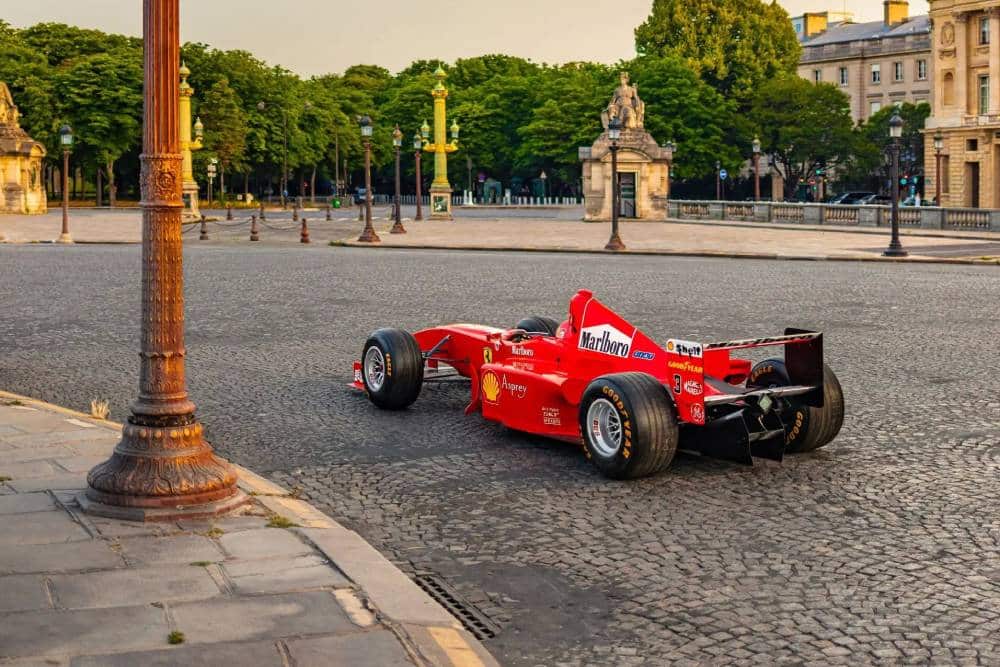 https://autogreeknews.gr/wp-content/uploads/2022/07/1998-Ferrari-F300-Formula-1-Schumacher-12.jpg