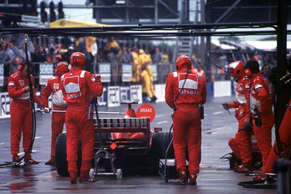 https://autogreeknews.gr/wp-content/uploads/2022/07/1998-Ferrari-F300-Formula-1-Schumacher-20.jpg