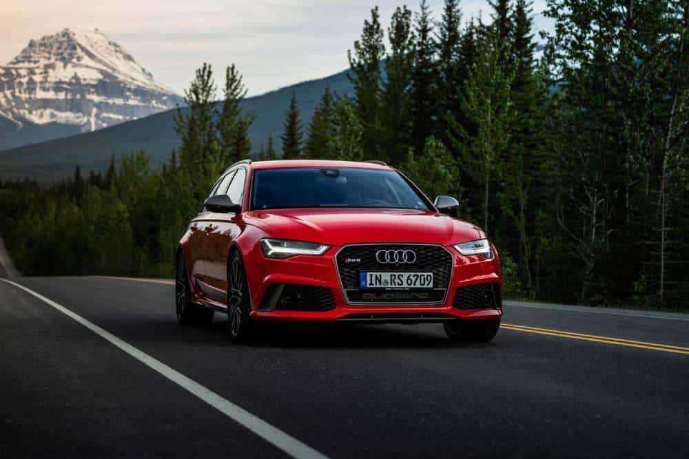 https://autogreeknews.gr/wp-content/uploads/2022/07/Audi-RS6-31.jpg