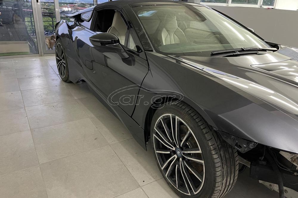 https://autogreeknews.gr/wp-content/uploads/2022/07/BMW-i8-crash-7.jpg