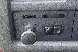 BMW_323i_E30_1985_nove_for_sale (11)