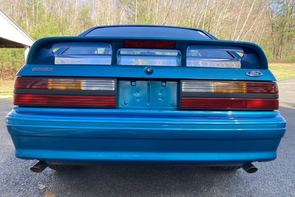 https://autogreeknews.gr/wp-content/uploads/2022/07/Ford_Mustang_SVT_Cobra_1993_for_sale-13.jpg
