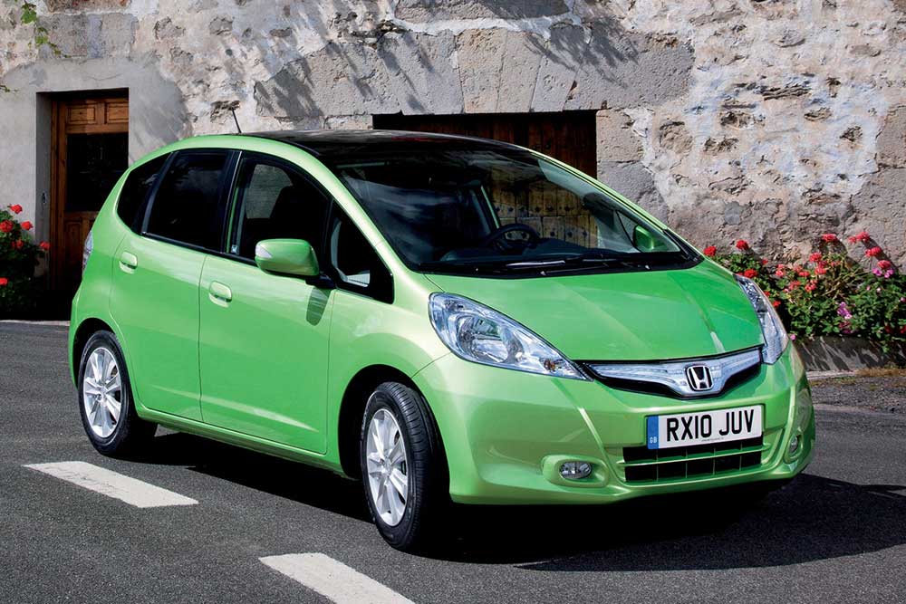 https://autogreeknews.gr/wp-content/uploads/2022/07/Honda-Jazz-Hybrid-1.jpg