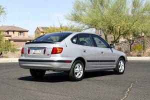 Hyundai-Elantra-2003-(10)