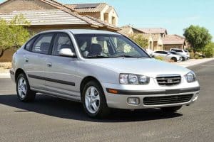 Hyundai-Elantra-2003-(8)