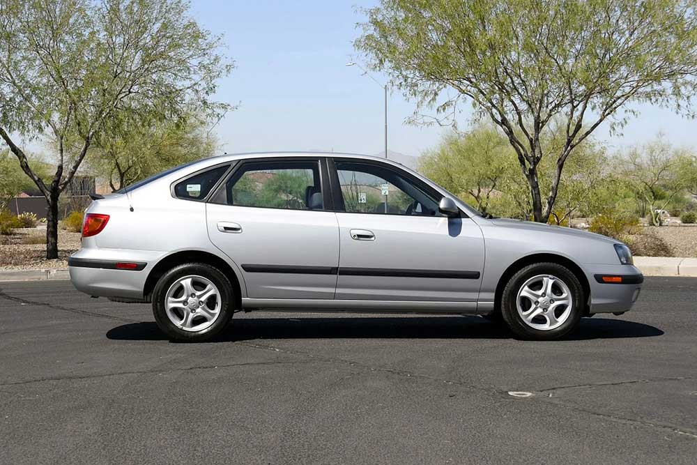 https://autogreeknews.gr/wp-content/uploads/2022/07/Hyundai-Elantra-2003-9.jpg