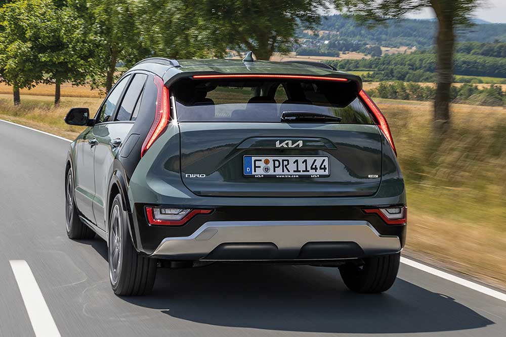 https://autogreeknews.gr/wp-content/uploads/2022/07/Kia-Niro-2022-13.jpg