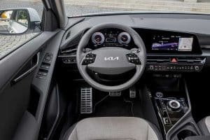 Kia-Niro-2022-test-drive-(3)