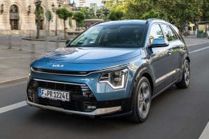 Kia-Niro-2022-test-drive-(4)