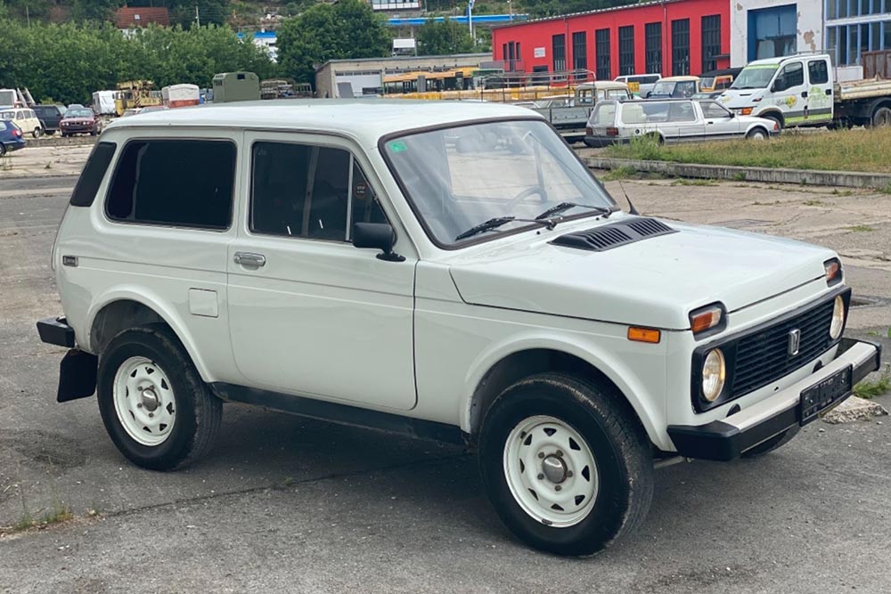 https://autogreeknews.gr/wp-content/uploads/2022/07/Lada-Niva-diesel-1992-6.jpg