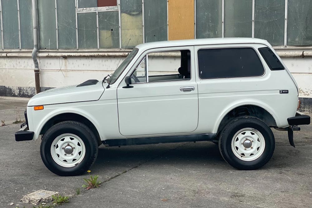 https://autogreeknews.gr/wp-content/uploads/2022/07/Lada-Niva-diesel-1992-7.jpg