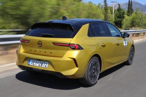 Opel Astra 1.2T 130 AT8 (2)