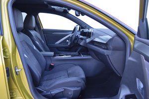 Opel Astra 1.2T 130 AT8 (26)