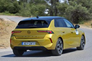 Opel Astra 1.2T 130 AT8 (7)