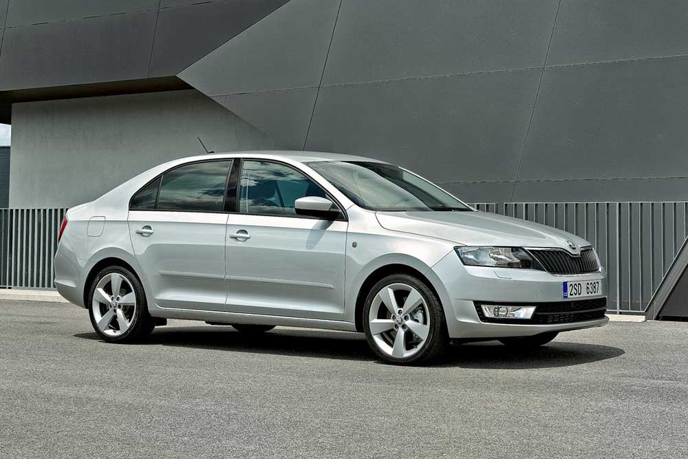 https://autogreeknews.gr/wp-content/uploads/2022/07/Skoda-Rapid-2013-1.jpg