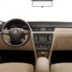 Skoda-Rapid-2013-(2)