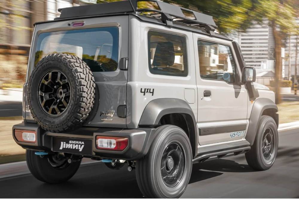 https://autogreeknews.gr/wp-content/uploads/2022/07/Suzuki-Jimny-Sierra-4Sport-2.jpg